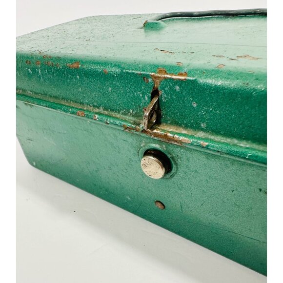 Vintage Green Metal Lockable Storage Tool Lunch Tackle Box Handle Industrial Rus - Picture 3 of 10